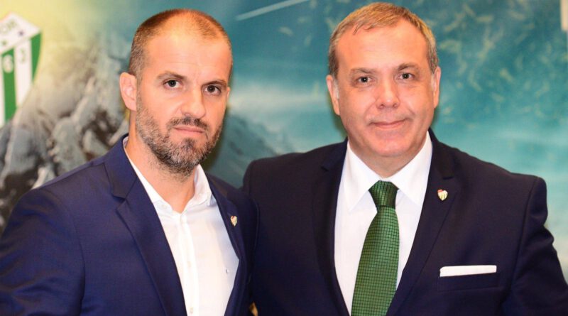 Bursaspor, Teknik Direktör Mustafa Er ile sözleşme imzaladı